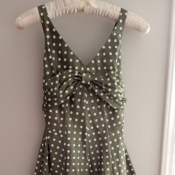 'NIGHT WAY COLLECTIONS' NWOT Spotted Dress Size 6 - Picture 1 of 13